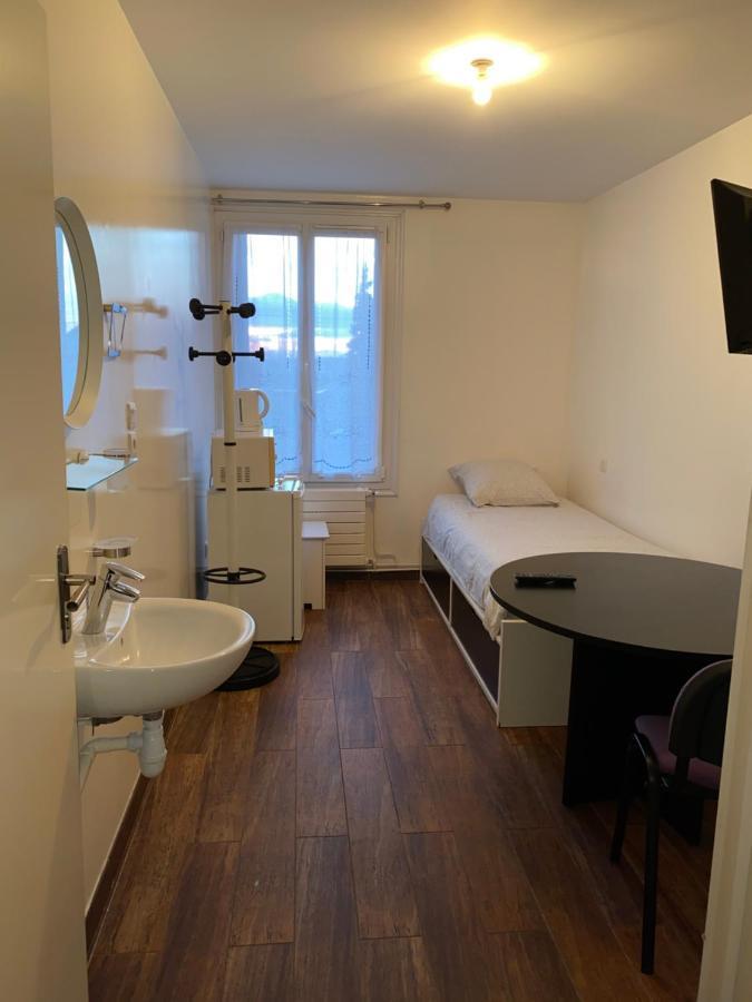 Cafe De La Gare Otel Bessancourt Dış mekan fotoğraf